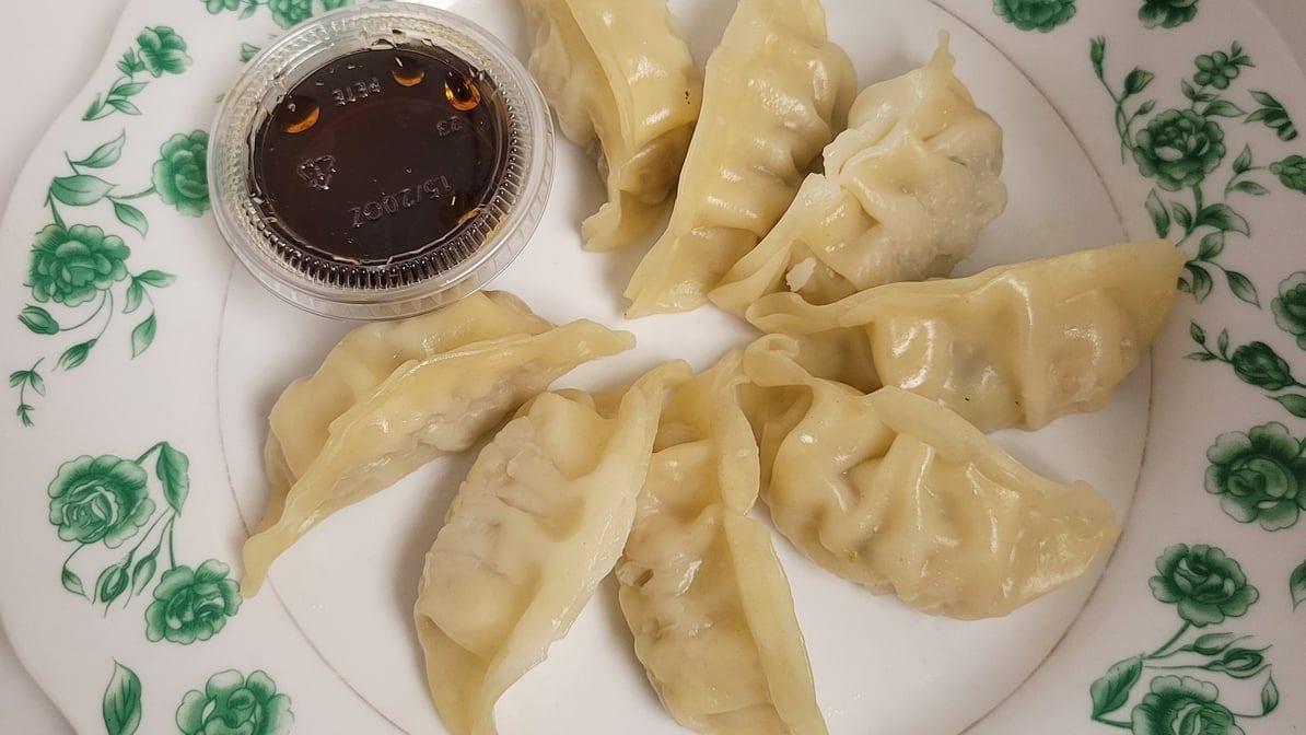 Dumpling (Pork or Vegetable) 6 Pieces.